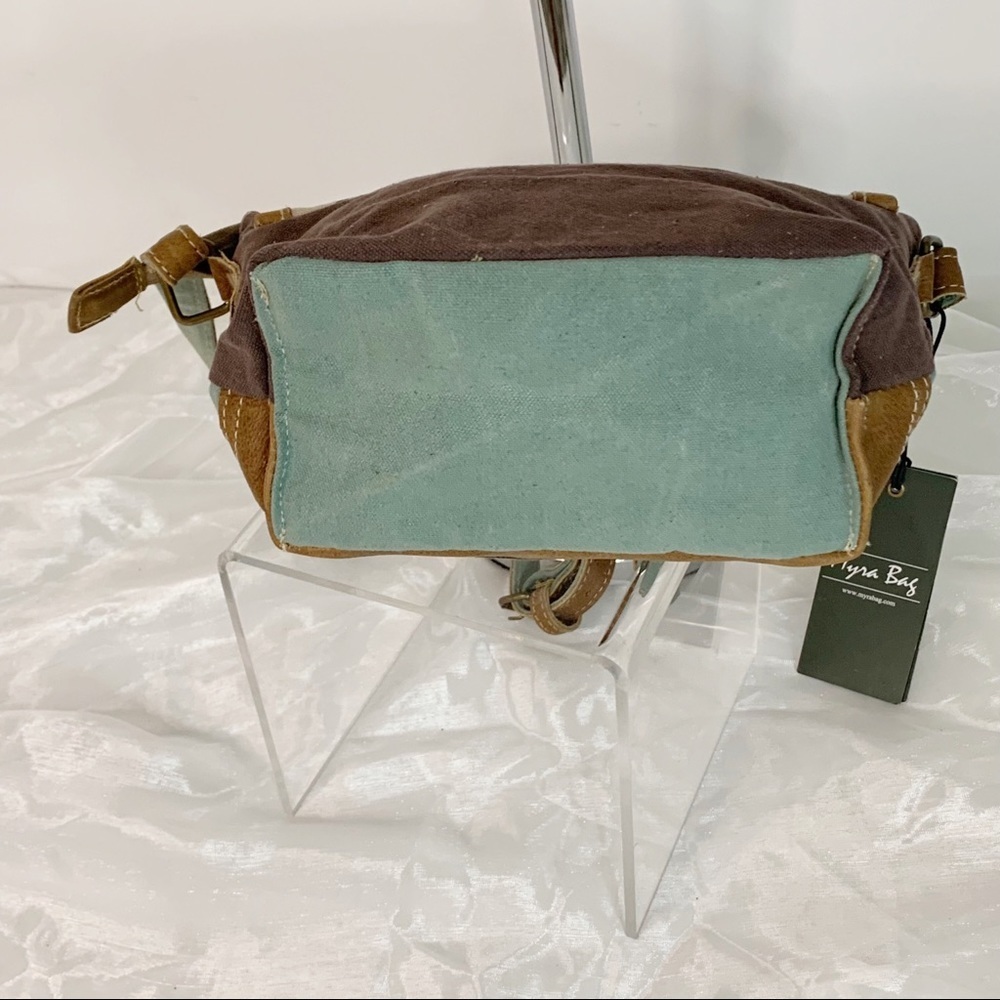 Myra Bag
Leaf Print Small and Cross Body Bag - Picture 5 of 6